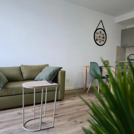 303 - Refait A Neuf Apartment