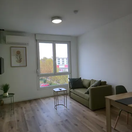 303 - Refait A Neuf *