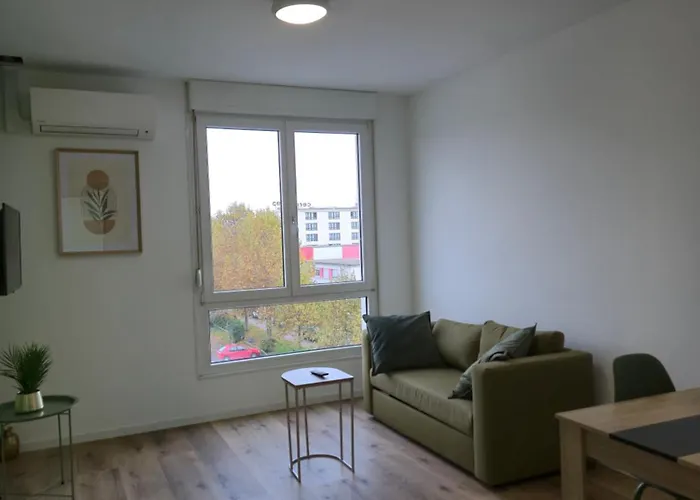 303 - Refait A Neuf *